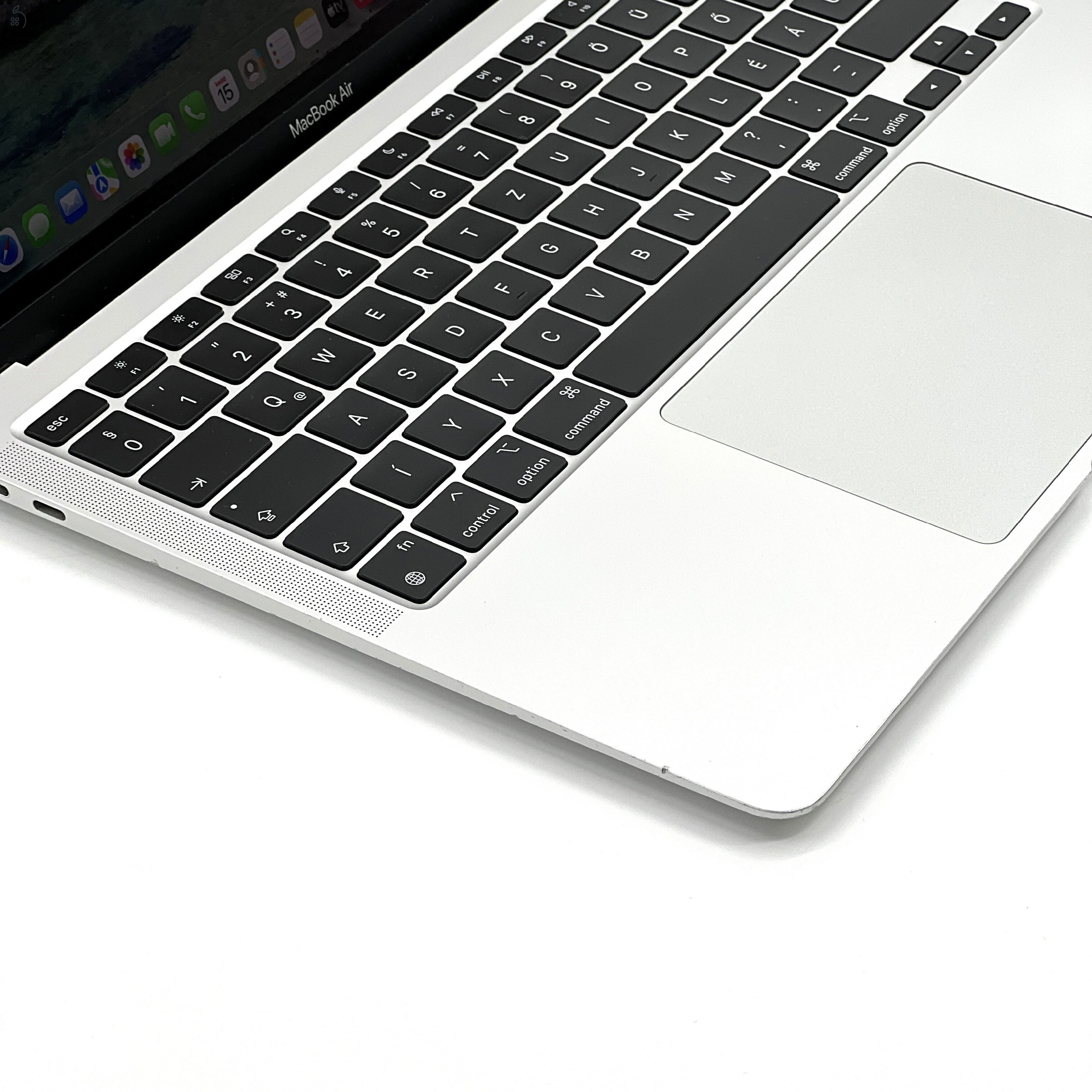 MacBook Air 13″ 2020, M1 8 Cores, 16 GB RAM, 7 core GPU, 256 GB SSD, Silver 27% Áfa (0600AB)