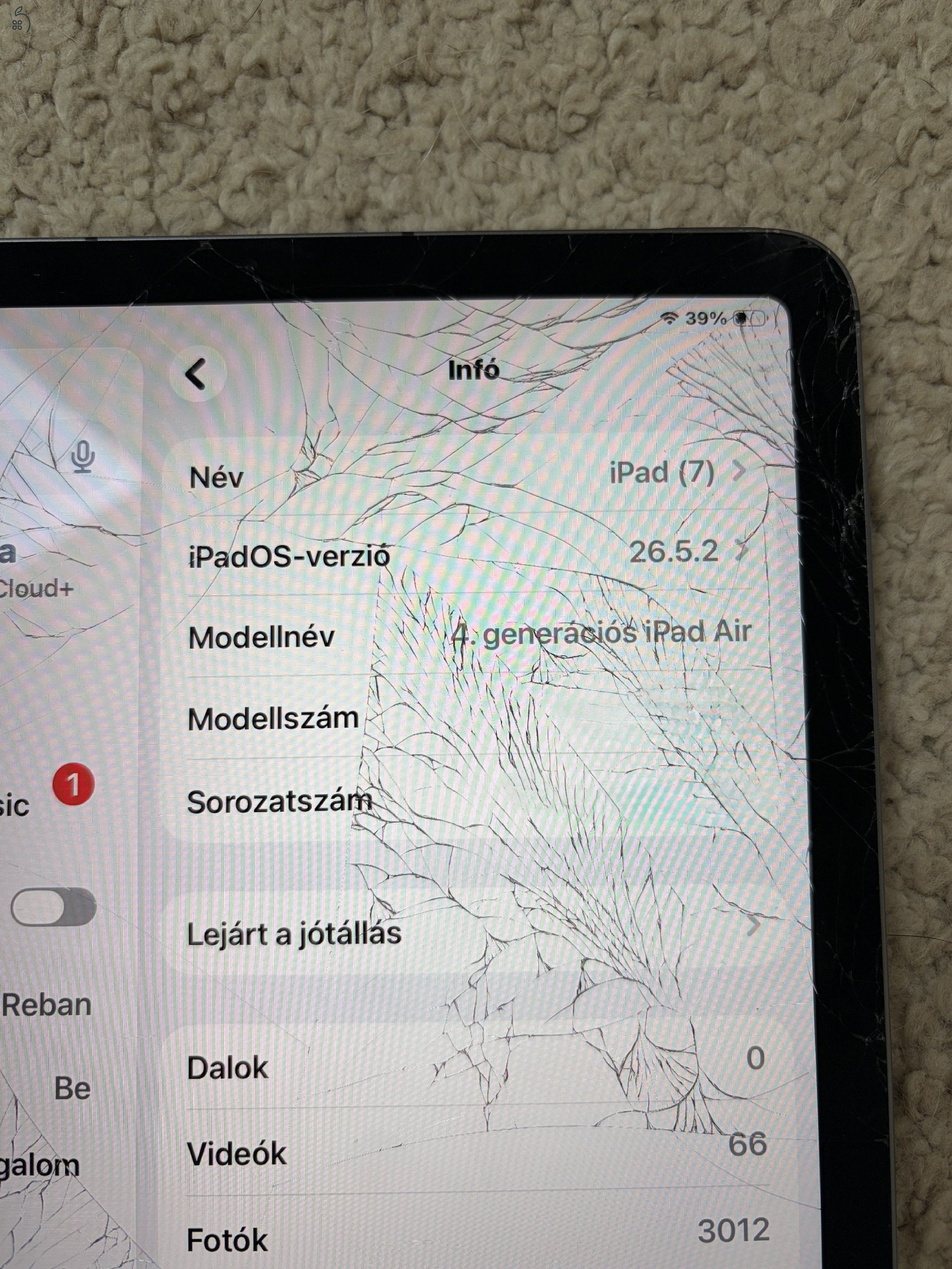 Apple iPad Air 4 64GB Cellular + Apple Smart Keyboard Folio