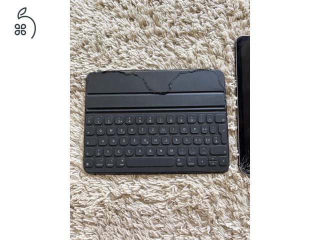 Apple iPad Air 4 64GB Cellular + Apple Smart Keyboard Folio