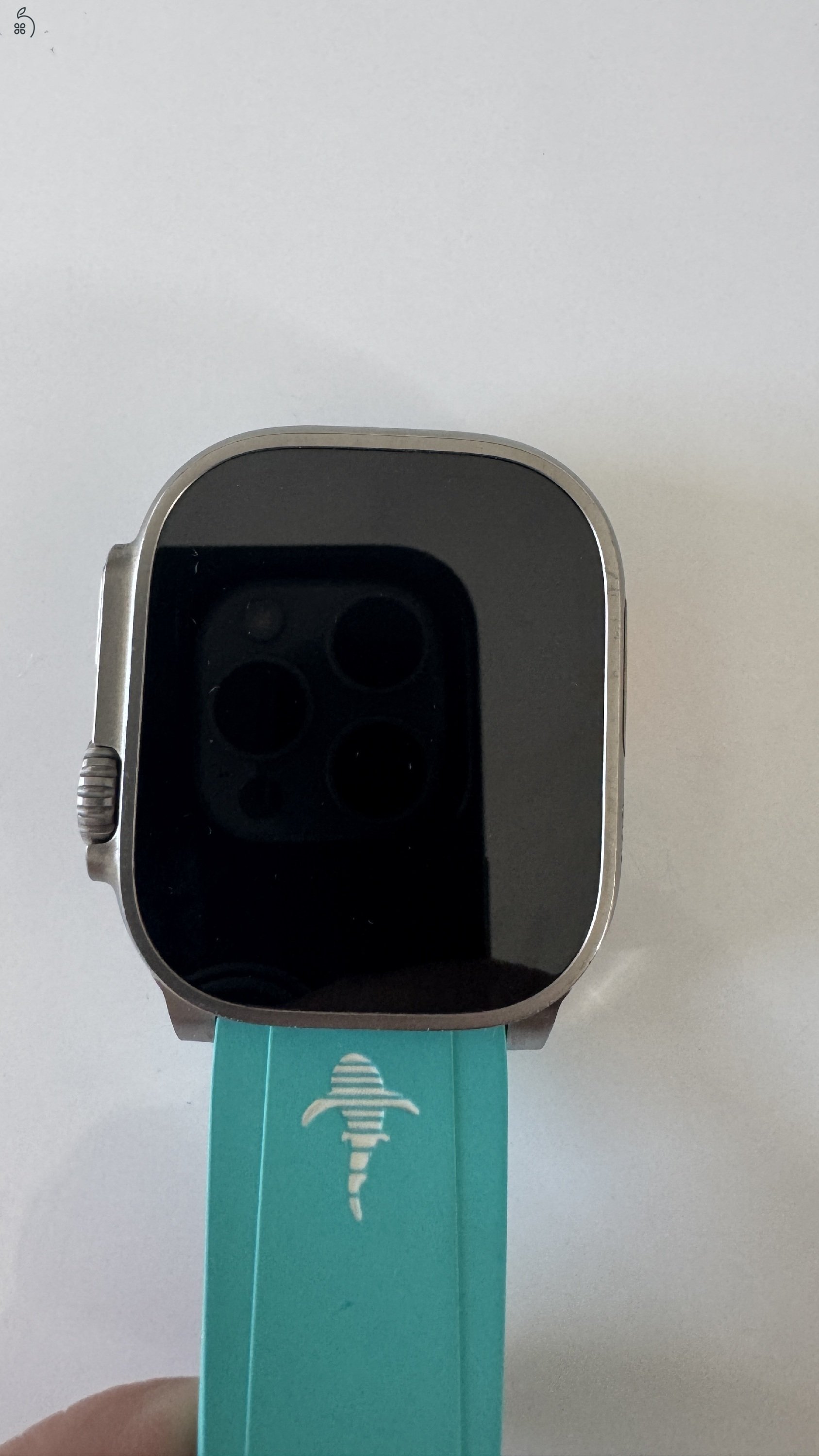 Apple Watch Ultra 1 49 mm Titanium – GPS + Cellular (GSM) változat, karcmentes kijelző 86% akku + 3 szíj