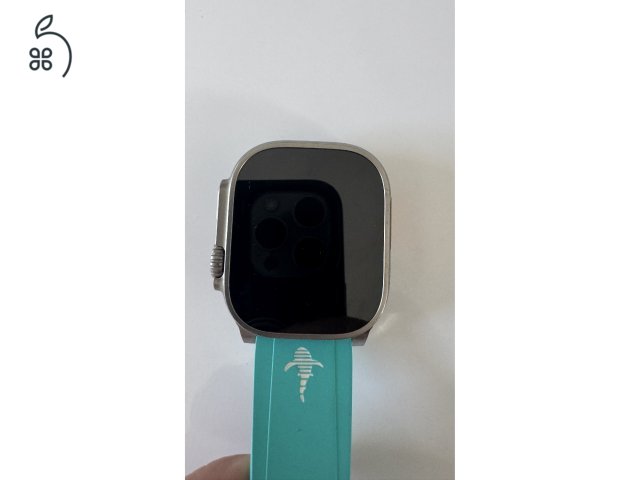 Apple Watch Ultra 1 49 mm Titanium – GPS + Cellular (GSM) változat, karcmentes kijelző 86% akku + 3 szíj