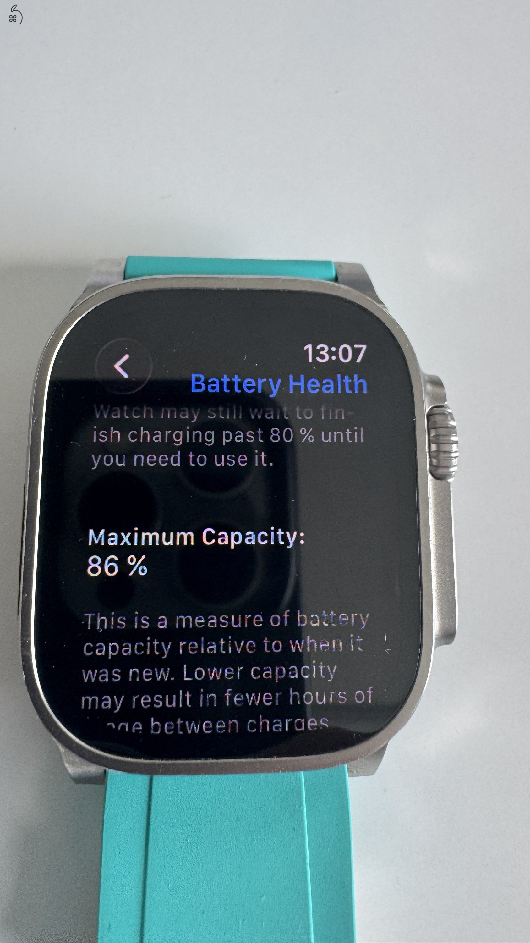 Apple Watch Ultra 1 49 mm Titanium – GPS + Cellular (GSM) változat, karcmentes kijelző 86% akku + 3 szíj