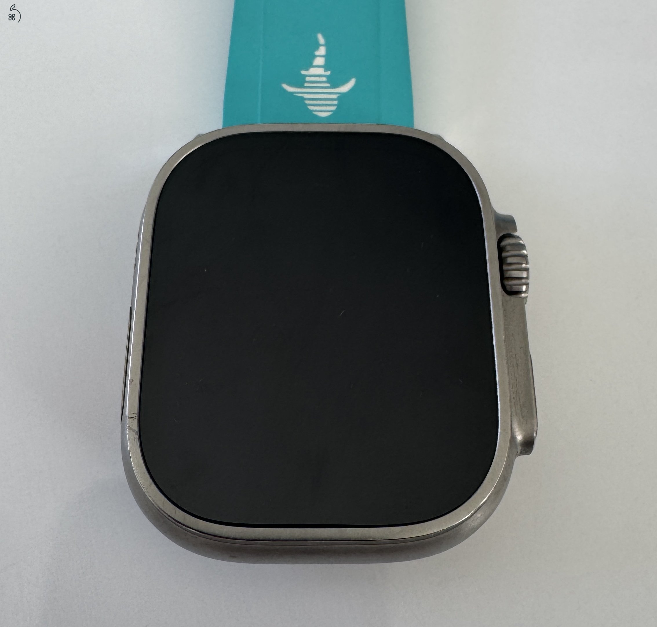 Apple Watch Ultra 1 49 mm Titanium – GPS + Cellular (GSM) változat, karcmentes kijelző 86% akku + 3 szíj