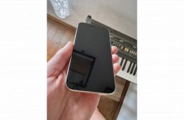 iPhone 15 Pro 128GB – karcmentes – 88% akku – 3 tok + kábel