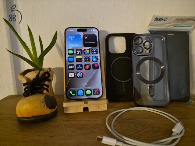 iPhone 15 Pro 128GB – karcmentes – 88% akku – 3 tok + kábel