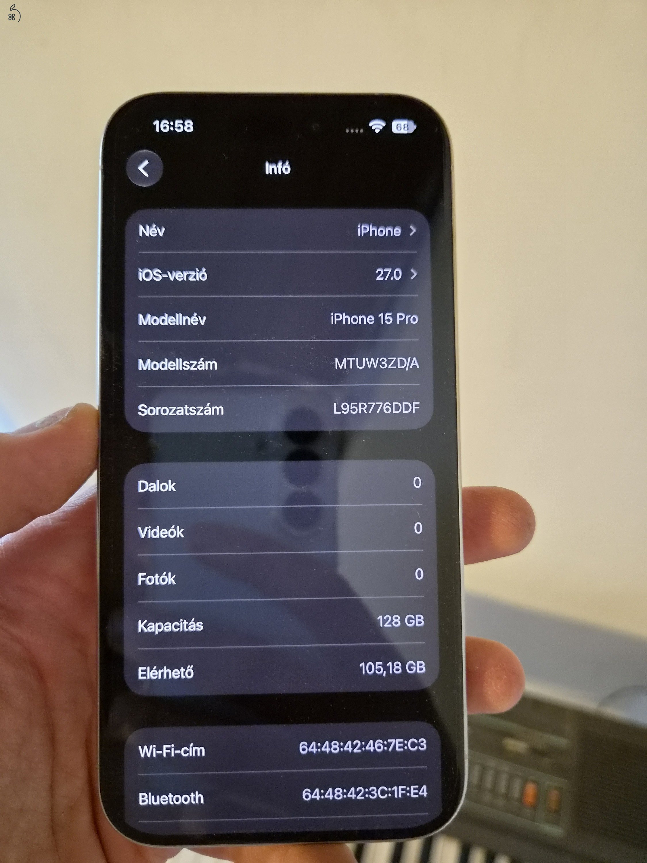 iPhone 15 Pro 128GB – karcmentes – 88% akku – 3 tok + kábel