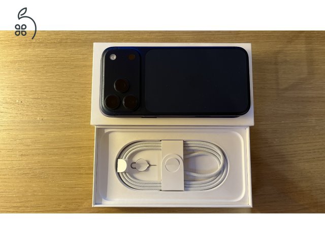 iPhone 17 Pro Max 256GB Kártyafüggetlen - Garancia 2026.10.01.-ig!
