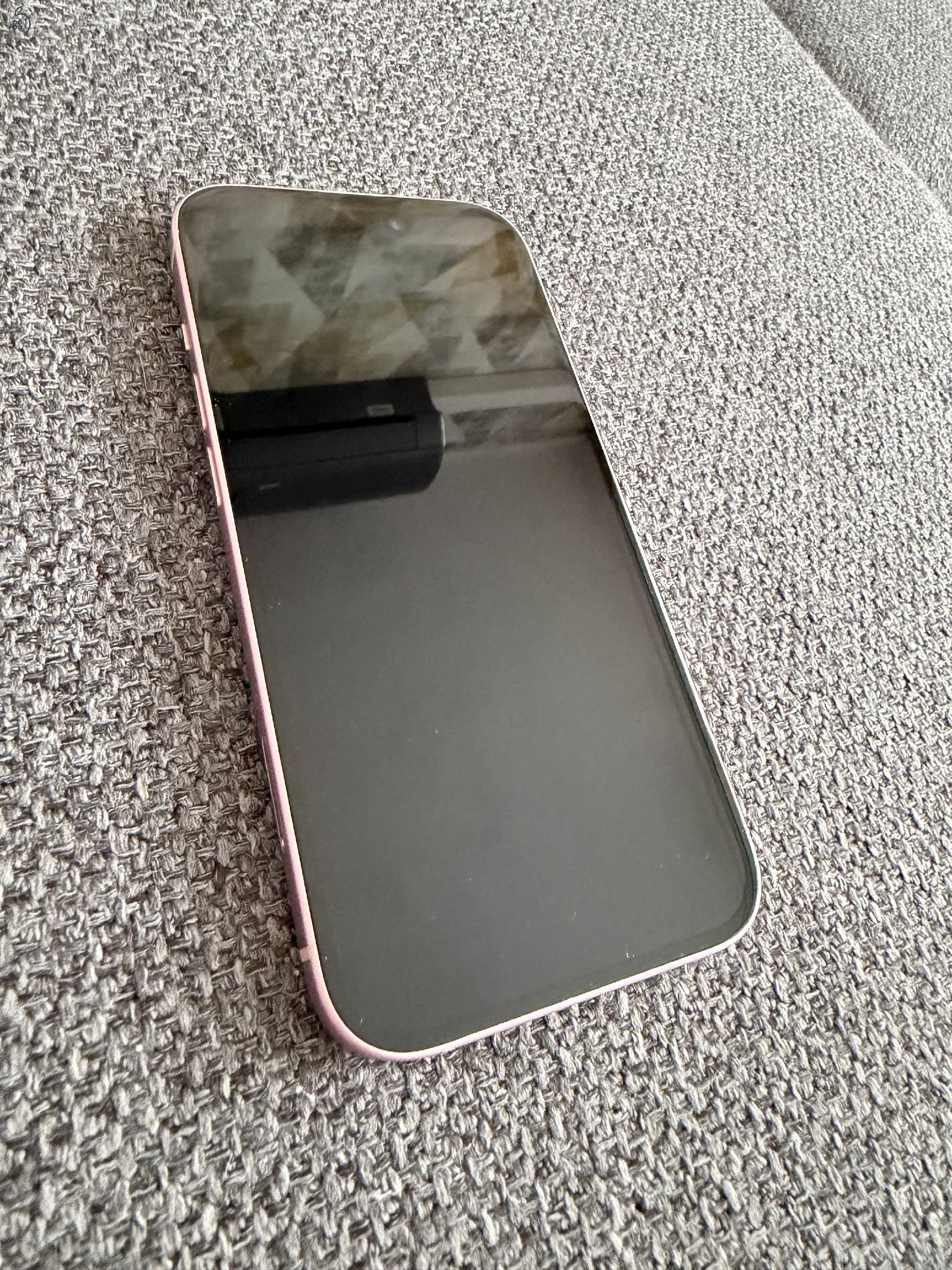 iPhone 15 128 GB kitűnő állapotú