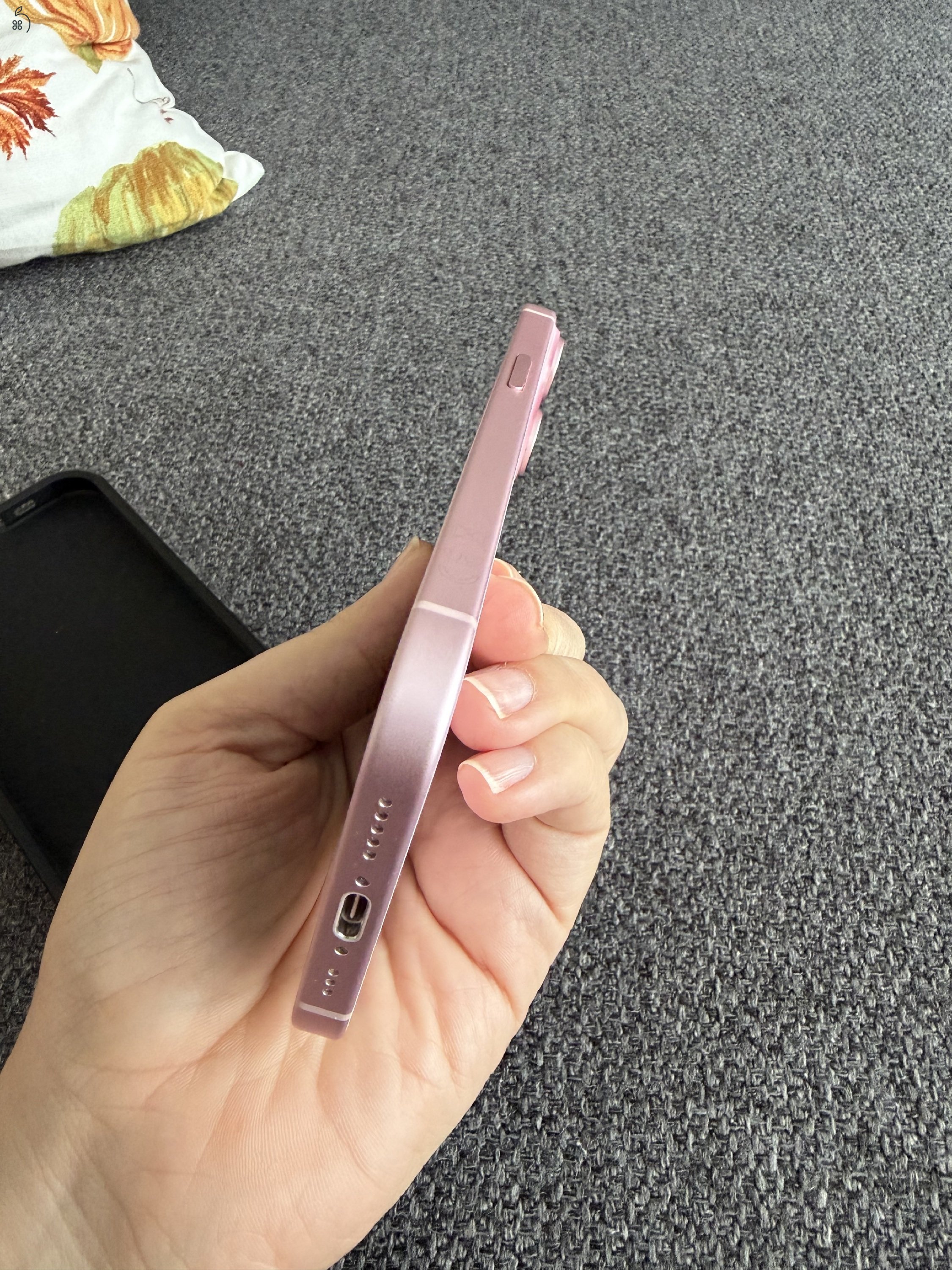 iPhone 15 128 GB kitűnő állapotú