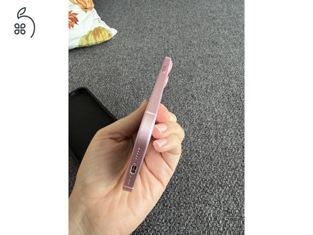 iPhone 15 128 GB kitűnő állapotú