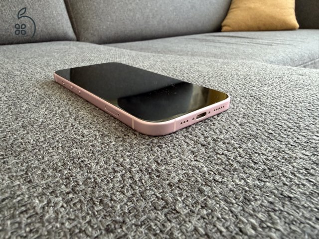 iPhone 15 128 GB kitűnő állapotú
