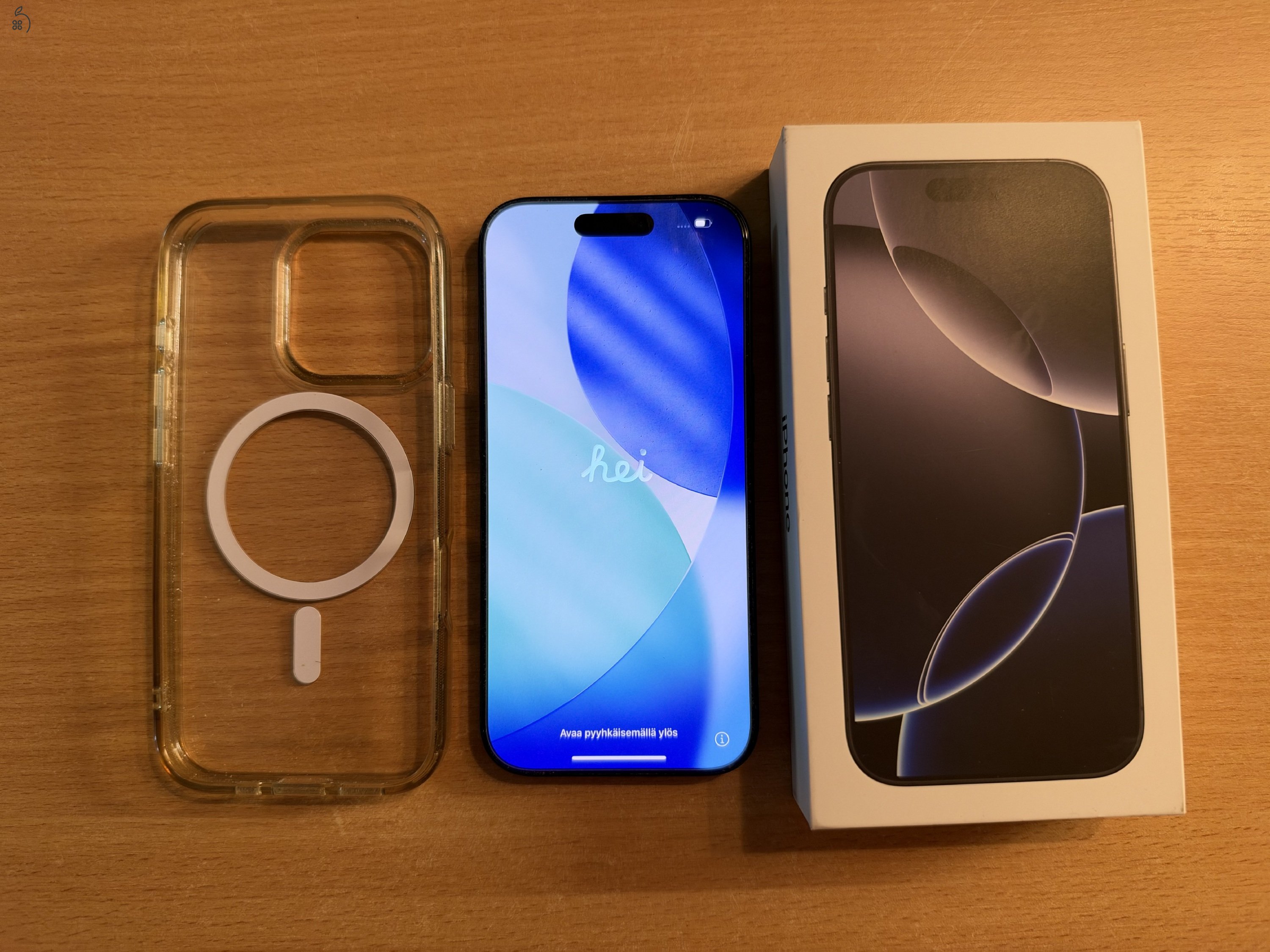 Hibátlan iPhone 16 Pro 128 GB Fekete Titán, Kártyafüggetlen, 1 év garancia, 98% akku