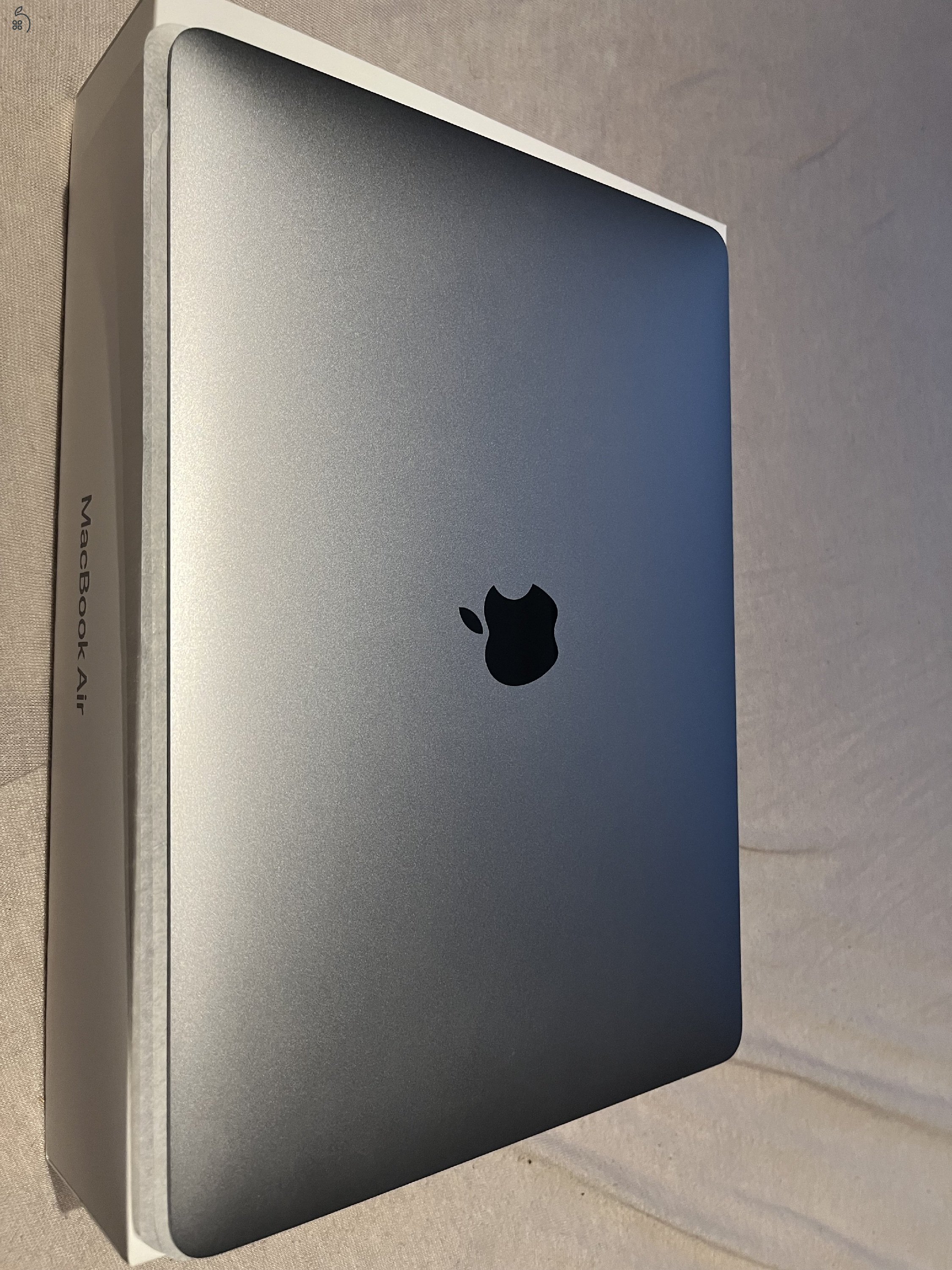 M1 MacBook Ar 8Gb 256Gb - 97% akku