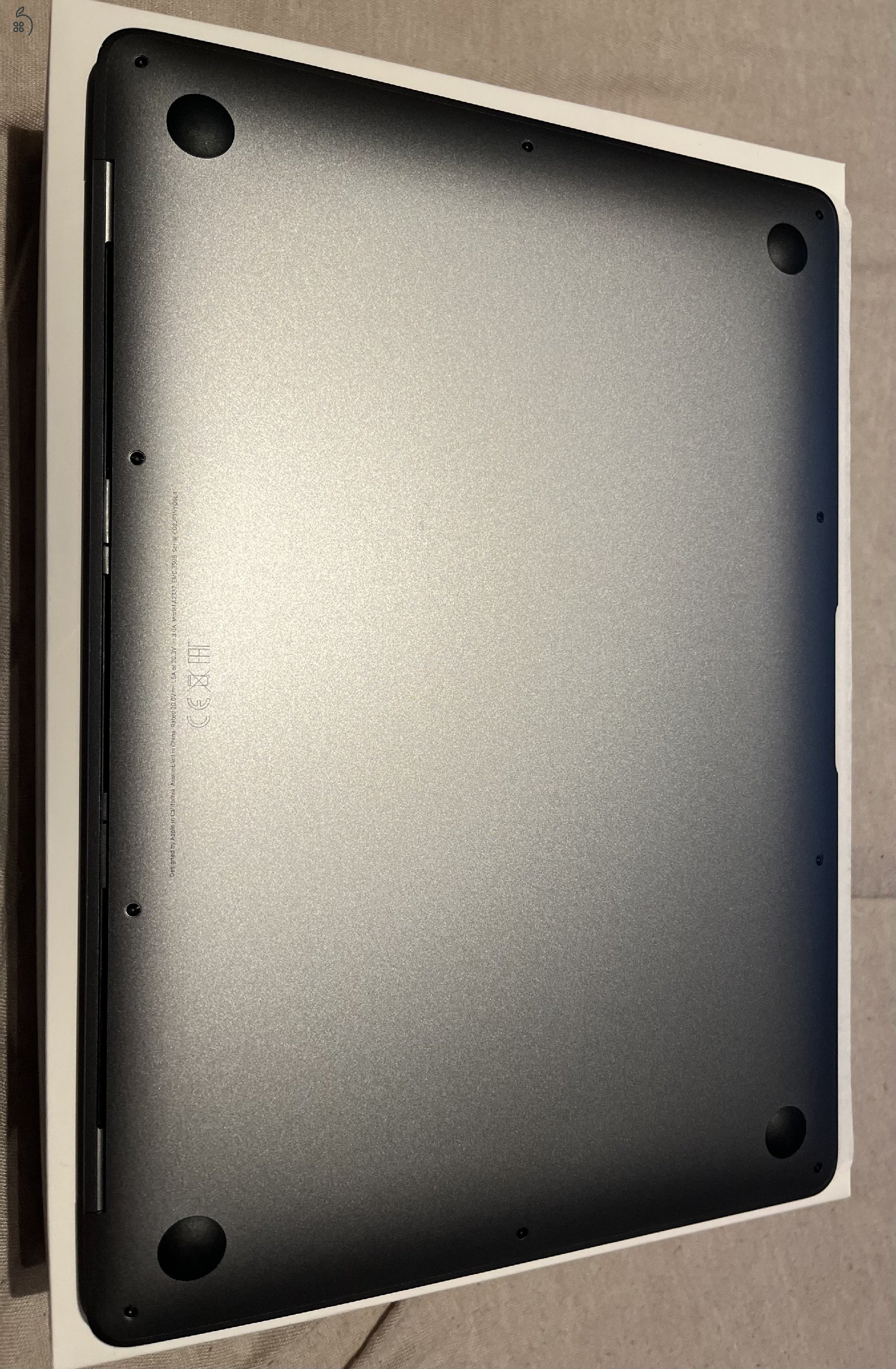 M1 MacBook Ar 8Gb 256Gb - 97% akku