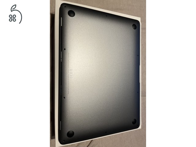 M1 MacBook Ar 8Gb 256Gb - 97% akku