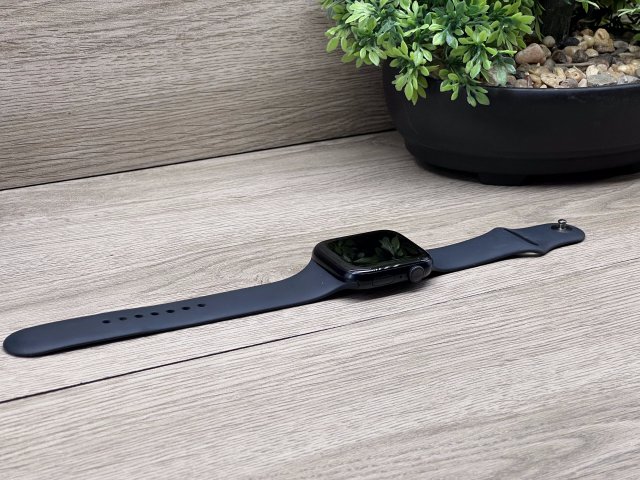 Apple Watch  S7 Midnight 45mm 2 ÉV Garanciával Számlával