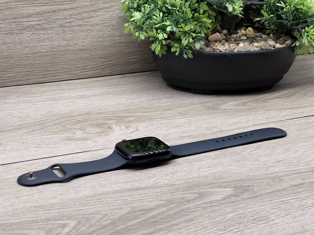 Apple Watch  S7 Midnight 45mm 2 ÉV Garanciával Számlával