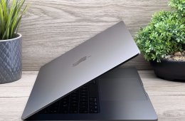 Hibátlan MacBook Air 2023 M2 15” 256GB 2 ÉV Garanciával Számlával