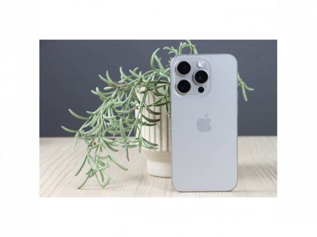 Használt Apple iPhone 15 Pro 128GB Natural Titan C+ US-8599