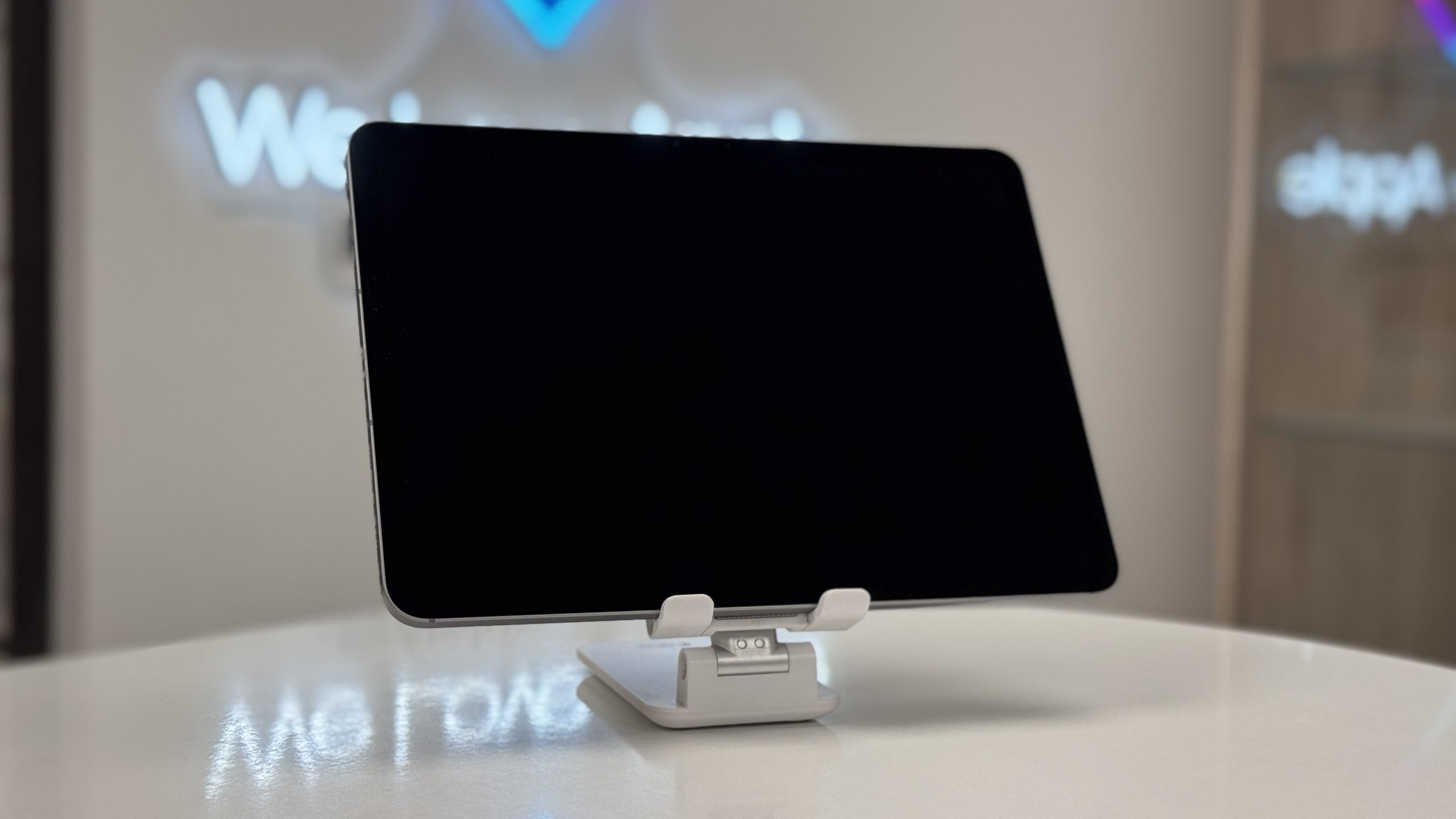 iPad Air M2 128GB, 6th Gen, 11