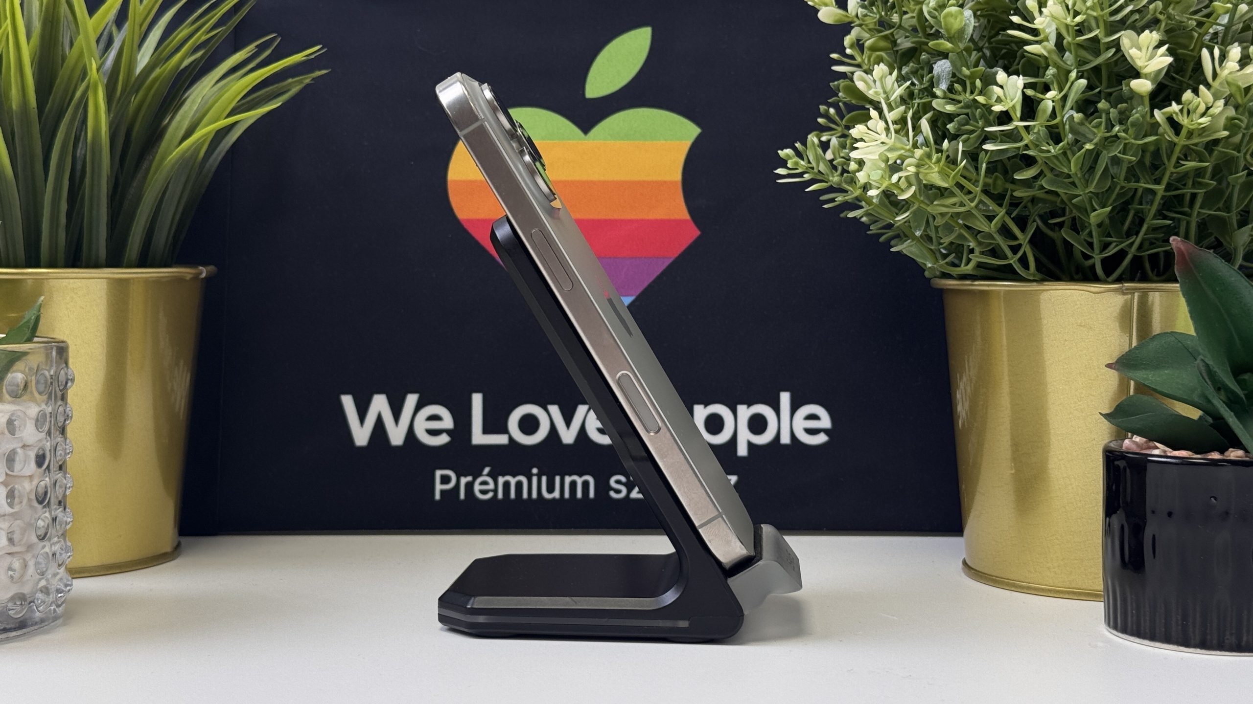 iPhone 16 Pro 256GB, Natúr Titán, Független, Számla, 2 Év Garancia, 89%