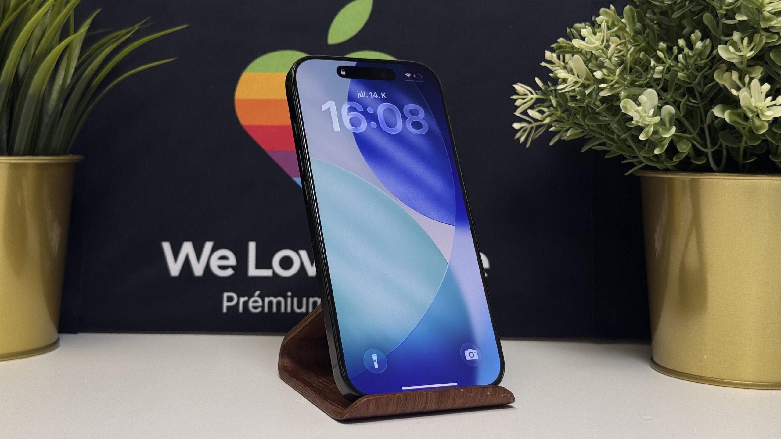 iPhone 16 Pro 128GB, Fekete Titán, Független, Számla, 2 Év Garancia, 90%