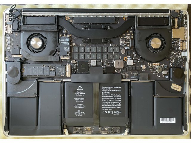Felújított Mac book Pro i7 Quad-Core 16GB DDR3
