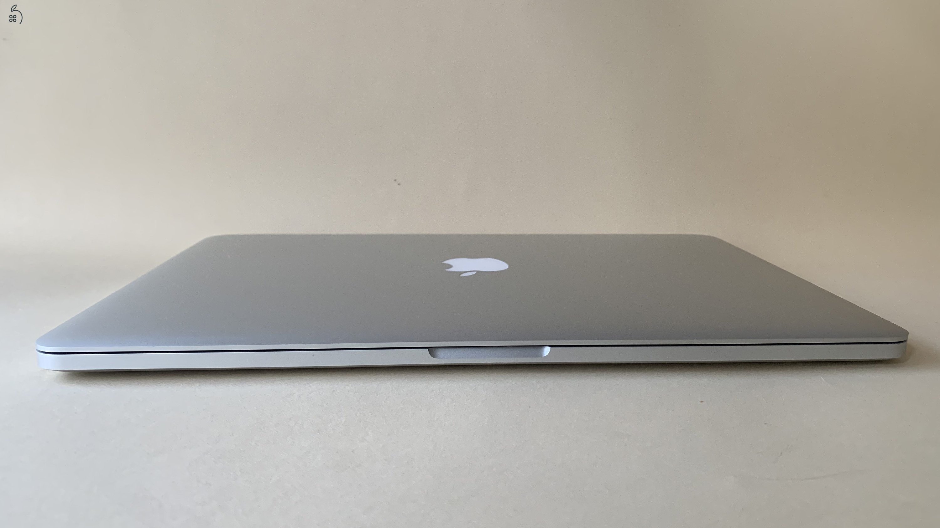 Felújított Mac book Pro i7 Quad-Core 16GB DDR3