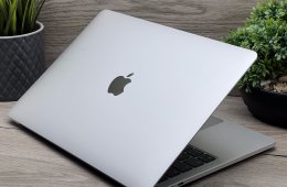 MacBook Pro 2020 M1 13” 256GB 2 ÉV Garanciával Számlával