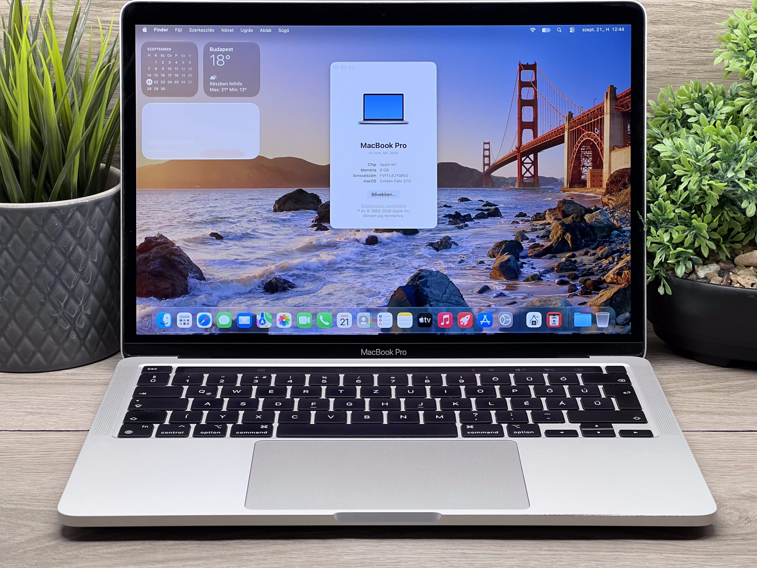 MacBook Pro 2020 M1 13” 256GB 2 ÉV Garanciával Számlával