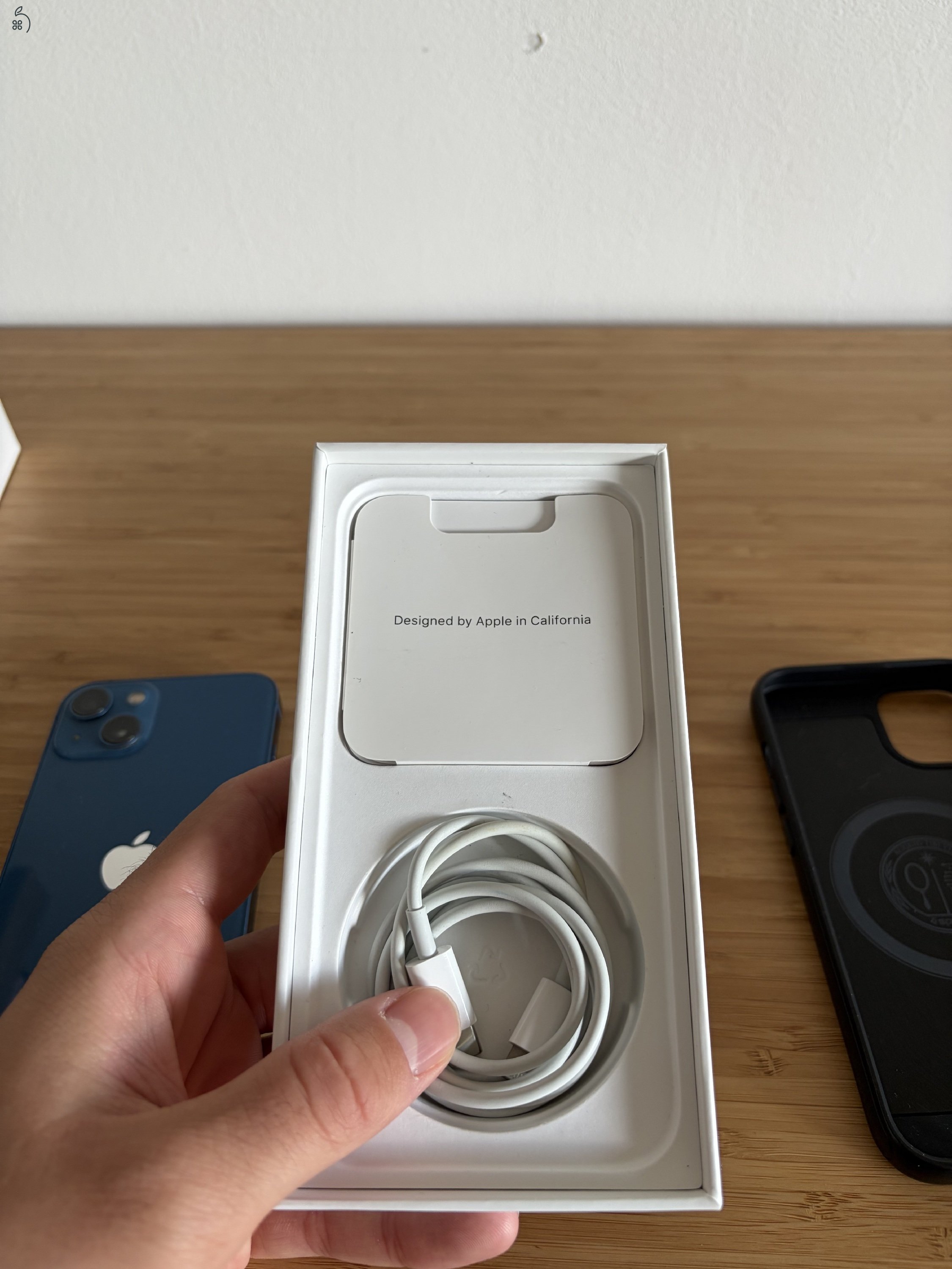 iPhone 13 128 GB, független, akku 78%, kék + AJÁNDÉK SPIGEN TOK