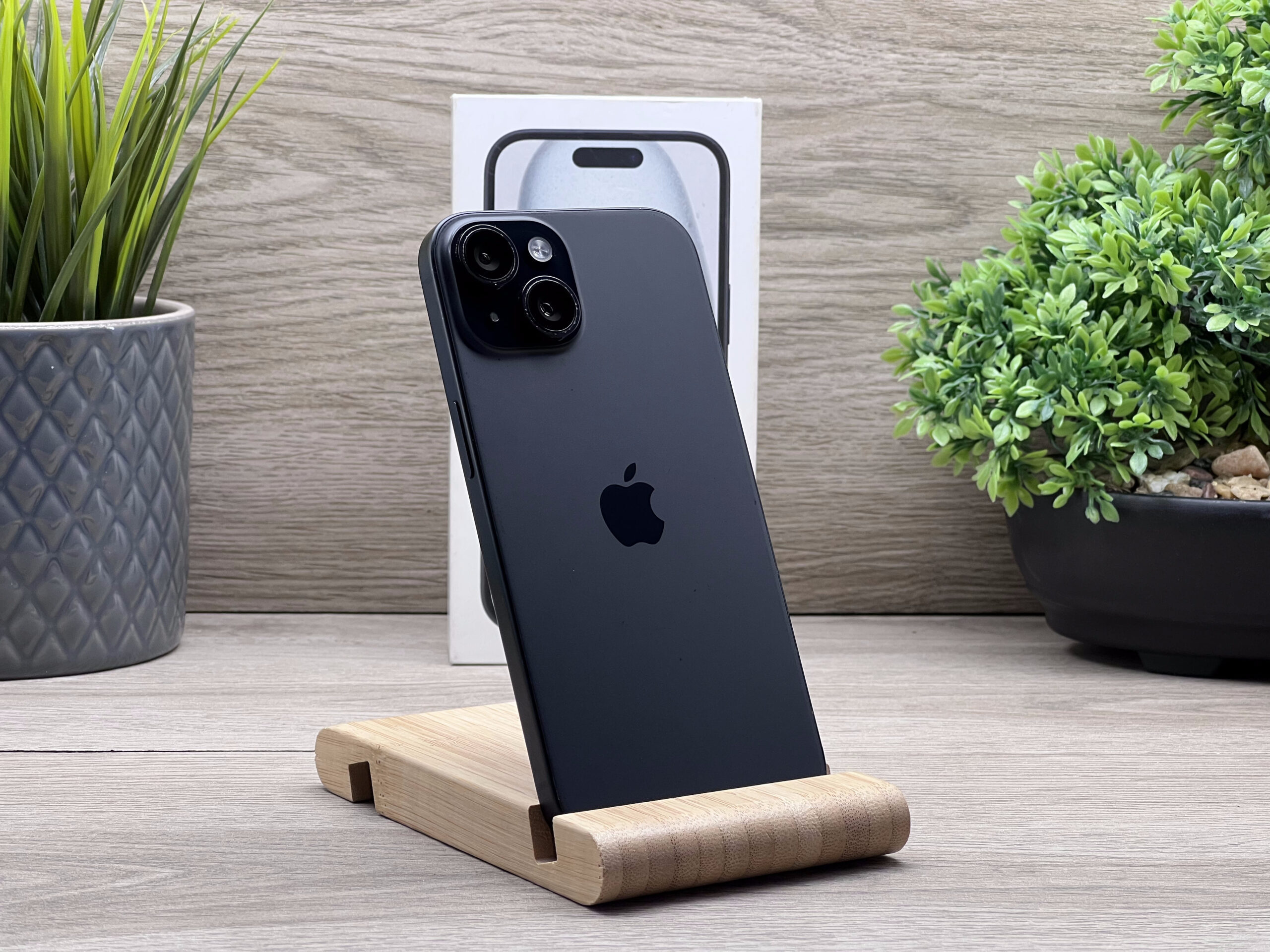 Hibátlan iPhone 15 Black 128GB 2 ÉV Garanciával Számlával