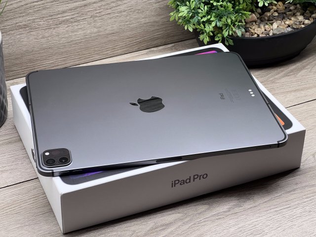 iPad Pro 2. generáció Space Gray 11″ CEL 128GB 2 ÉV Garanciával Számlával