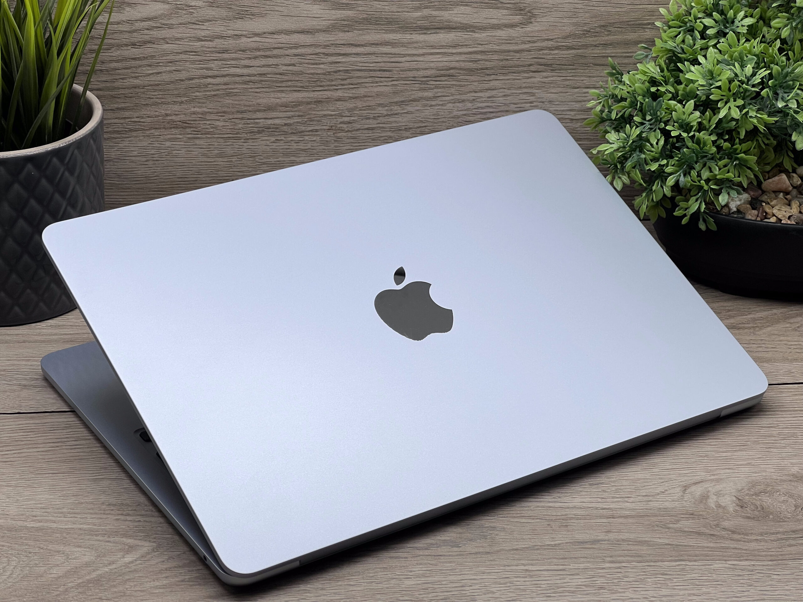 Hibátlan MacBook Air 2025 M4 13” 256GB 2 ÉV Garanciával Számlával Aksi 100%