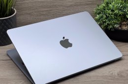 Hibátlan MacBook Air 2025 M4 13” 256GB 2 ÉV Garanciával Számlával Aksi 100%
