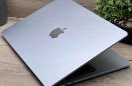Hibátlan MacBook Air 2025 M4 13” 256GB 2 ÉV Garanciával Számlával Aksi 100%