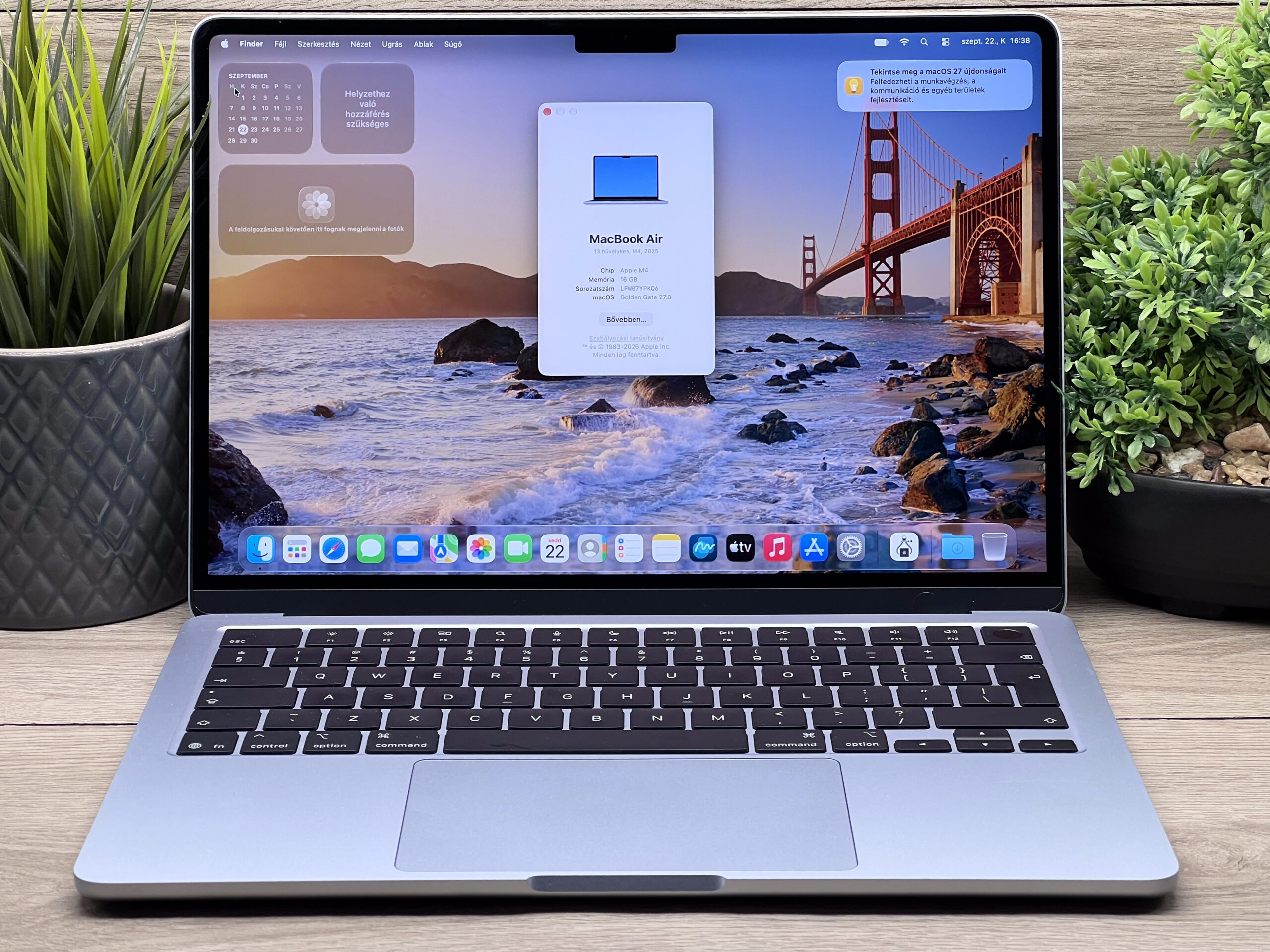 Hibátlan MacBook Air 2025 M4 13” 256GB 2 ÉV Garanciával Számlával Aksi 100%