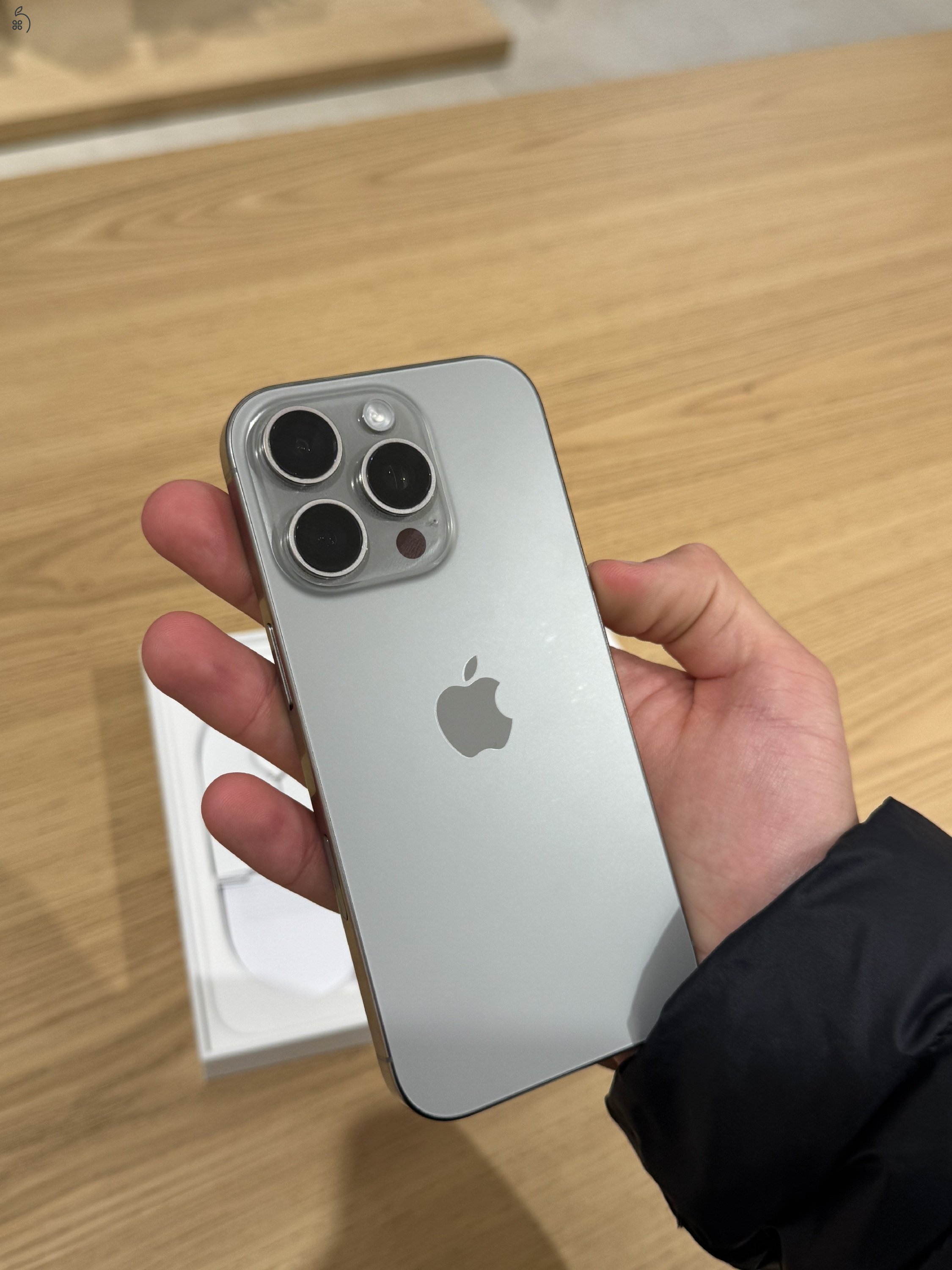 iPhone 16 Pro – 128GB – Natural Titanium – 90% Akkumulátor
