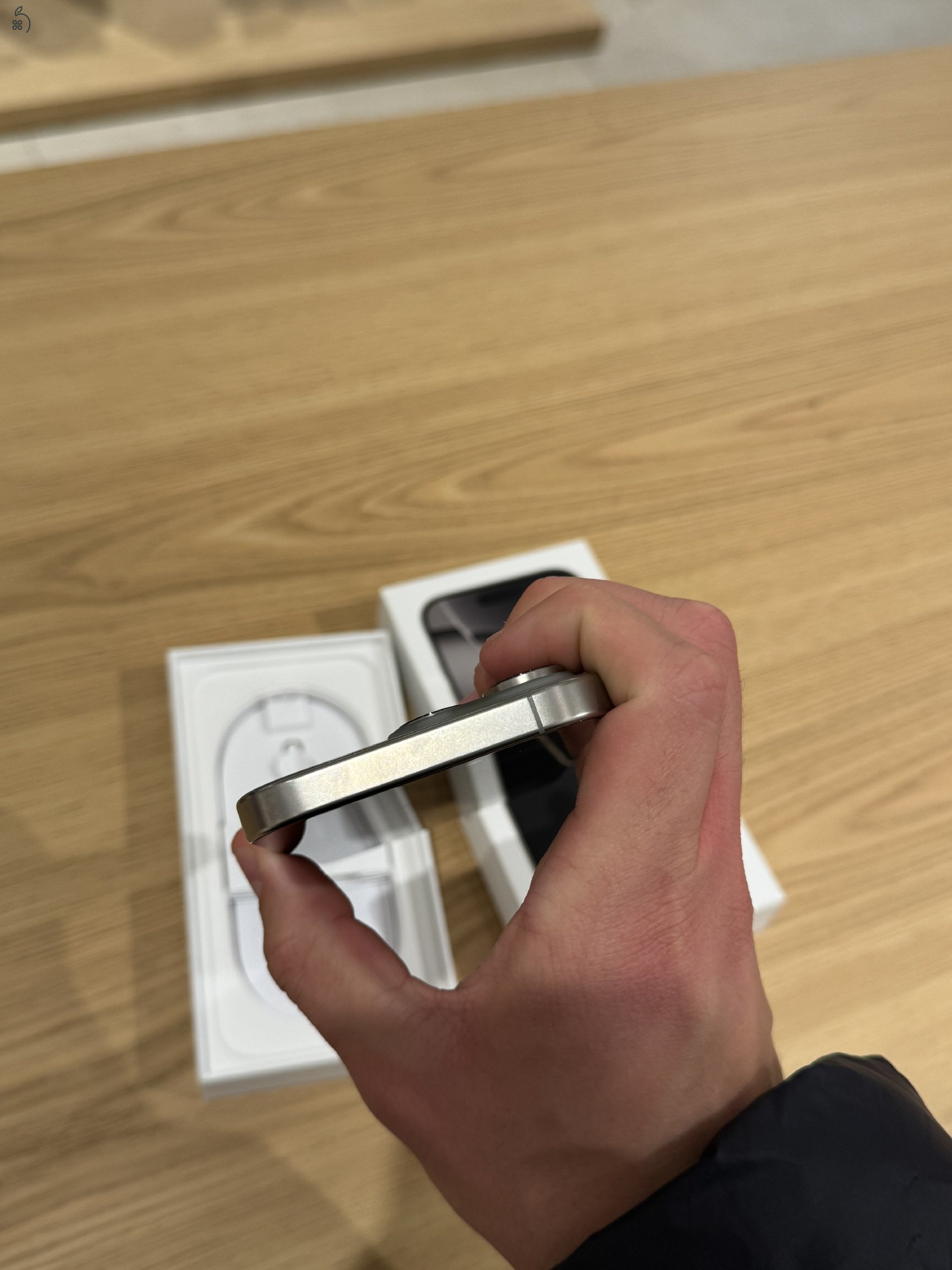 iPhone 16 Pro – 128GB – Natural Titanium – 90% Akkumulátor