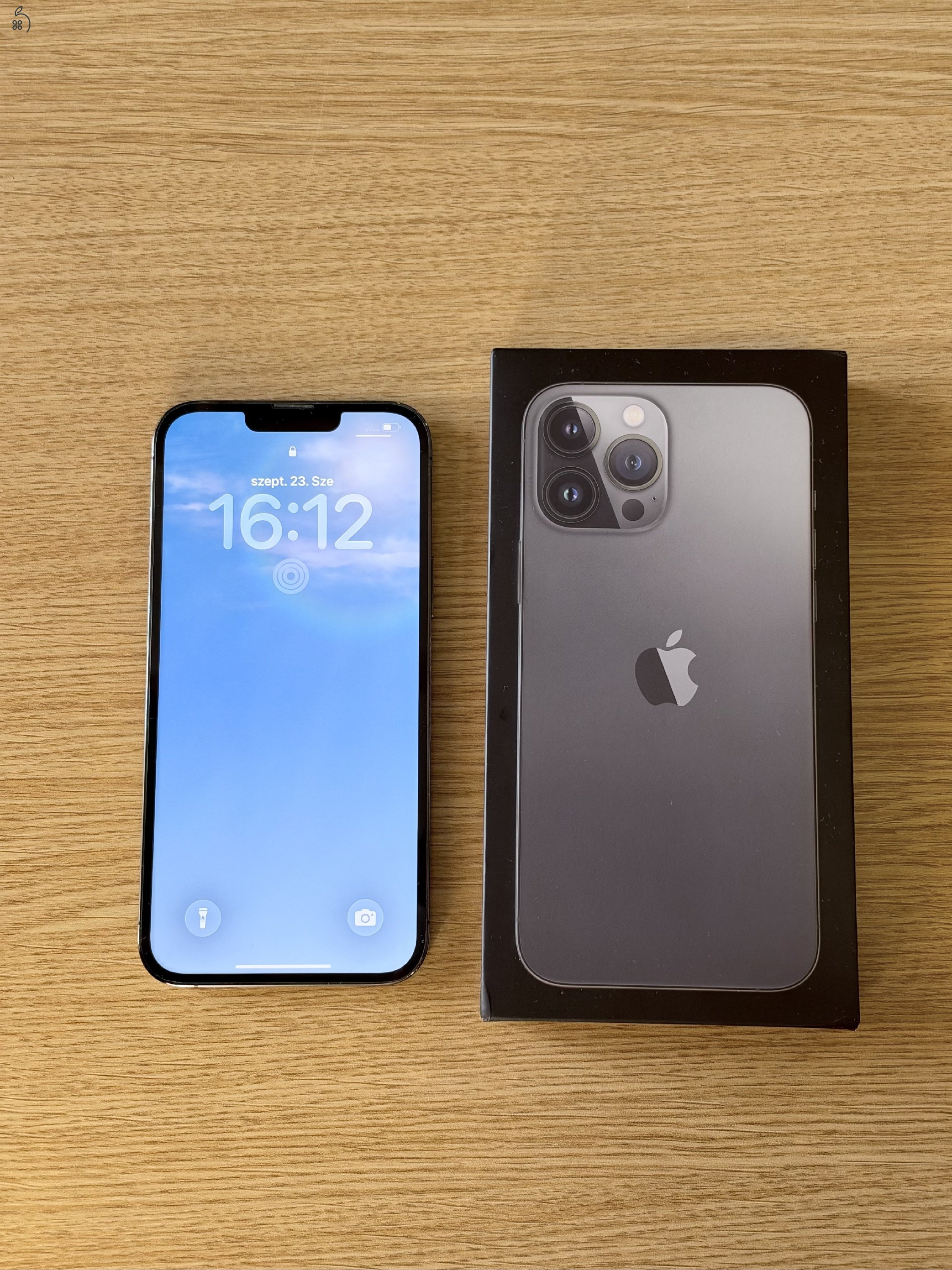 Eladó Apple iPhone 13 Pro Max 128GB Graphite – megkímélt állapot, 78% akku
