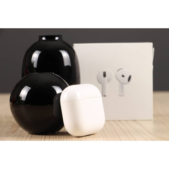 Használt Apple AirPods 4 A US-8573
