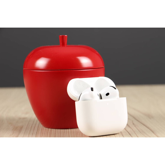 Használt Apple AirPods 4 ANC C+ US-8561
