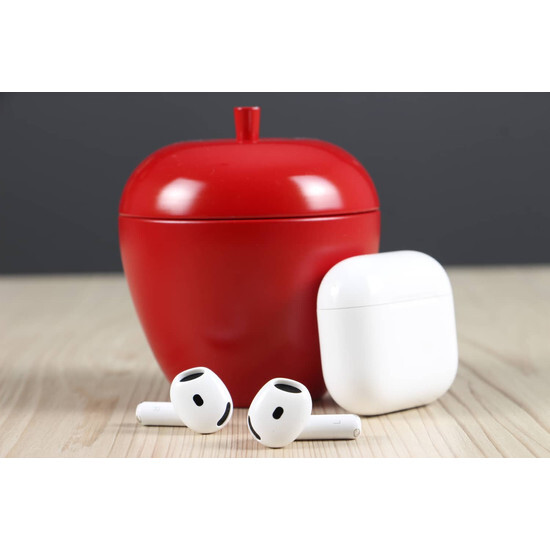 Használt Apple AirPods 4 ANC C+ US-8561