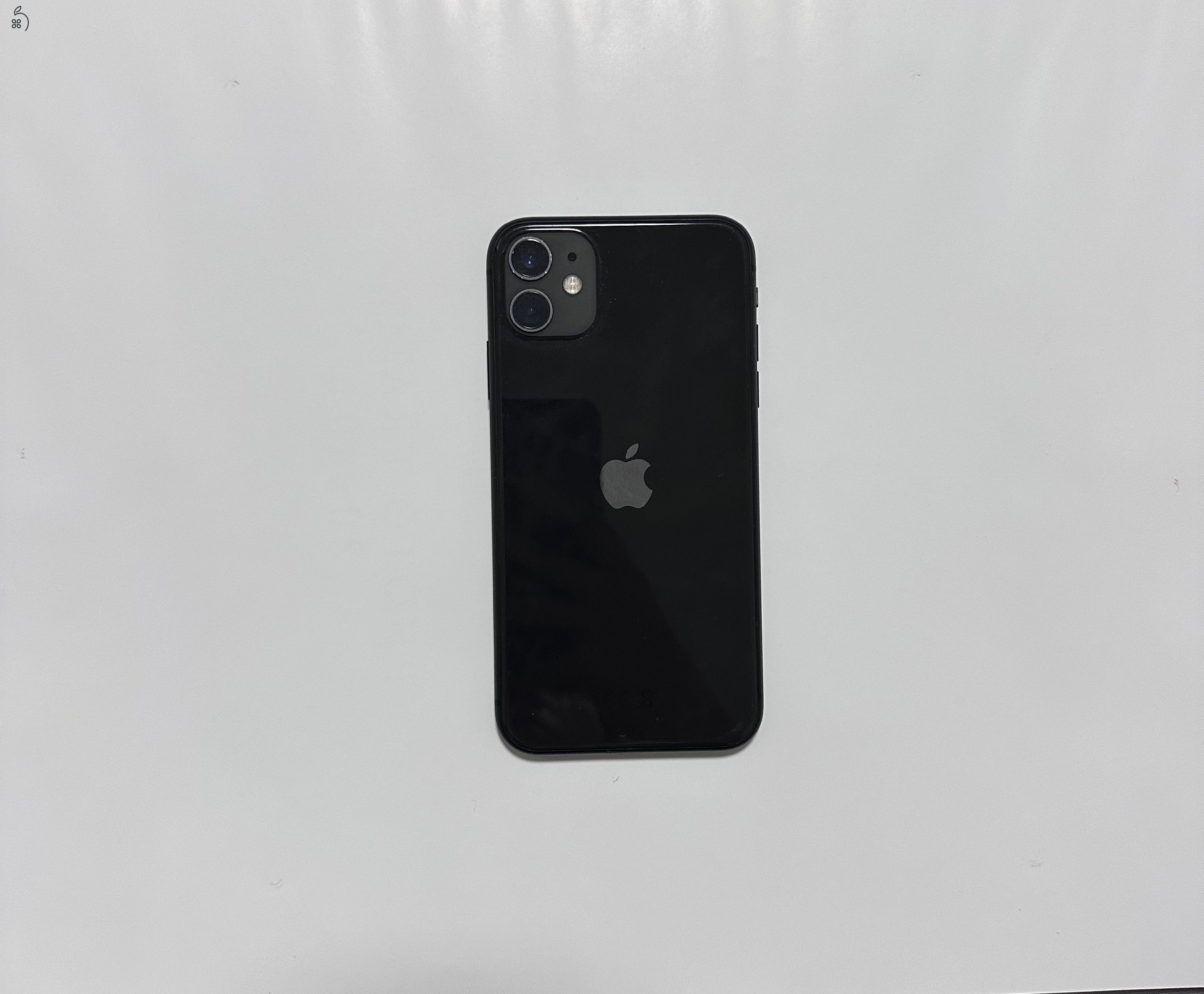 Iphone 11 + doboz + telefontokok