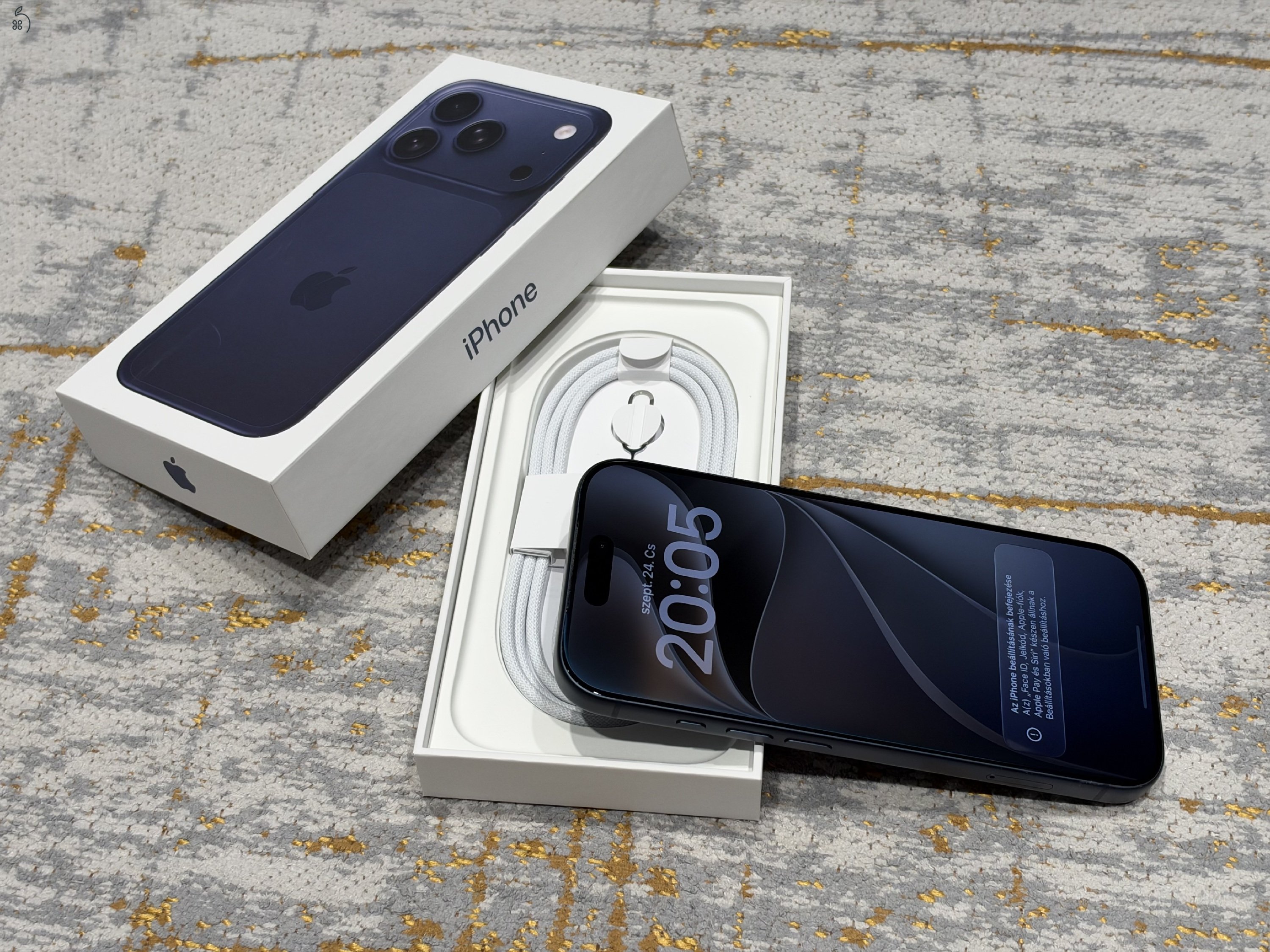  iPhone 17 Pro 512GB mélykék színű, független, 98% akku, Apple garanciával 2028-ig