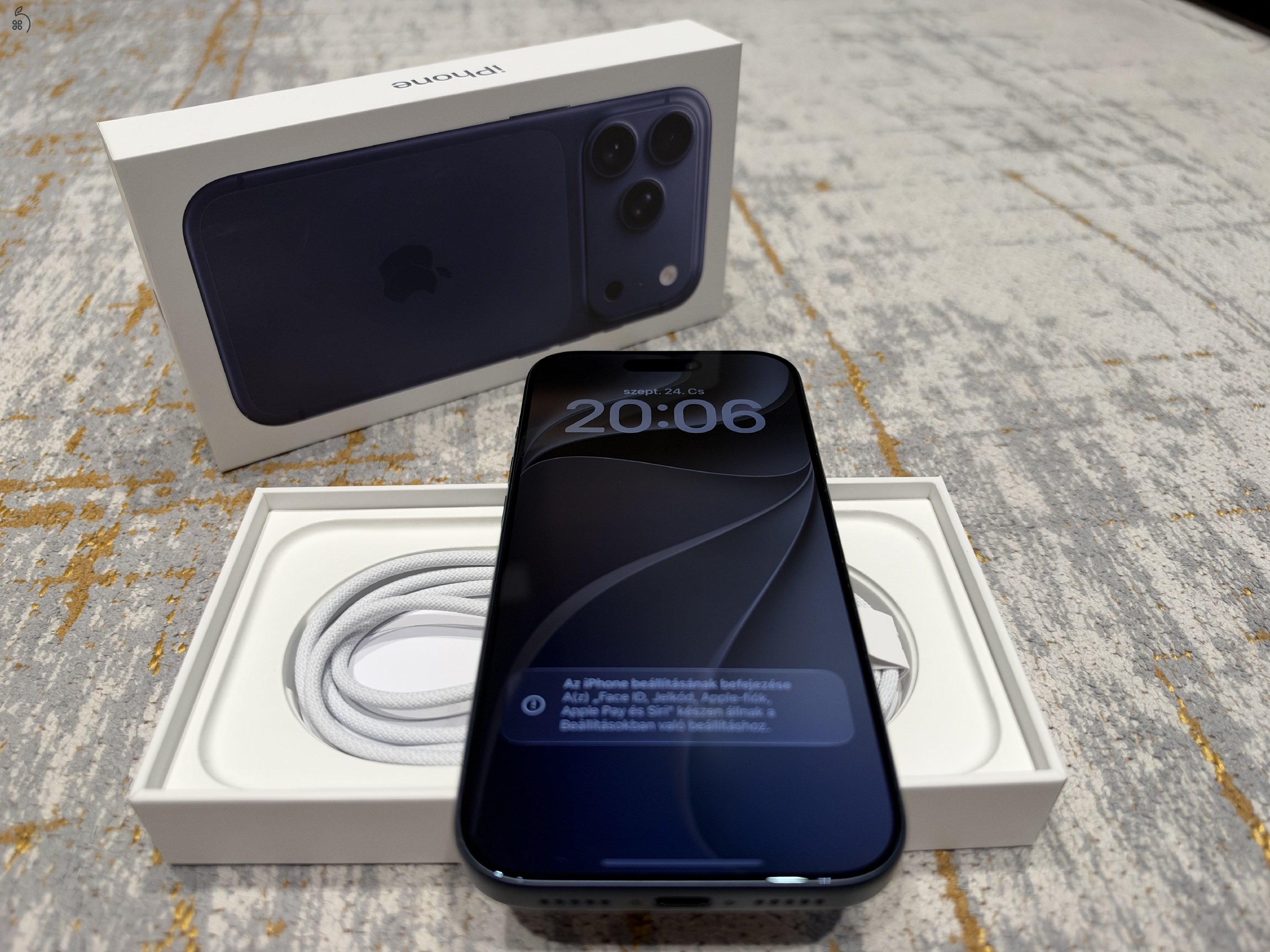  iPhone 17 Pro 512GB mélykék színű, független, 98% akku, Apple garanciával 2028-ig