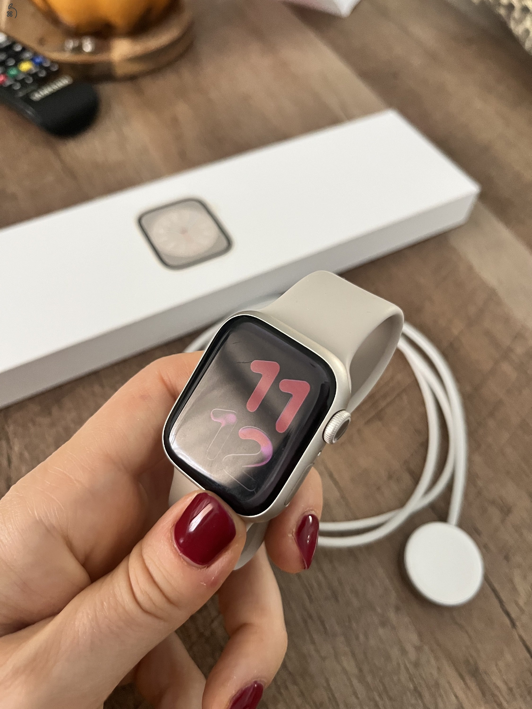 Apple Watch Series 8 41 mm Starlight Aluminium GPS