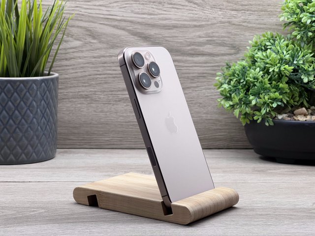 Hibátlan iPhone 16 Pro Desert Titanium 128GB 2 ÉV Garanciával Számlával
