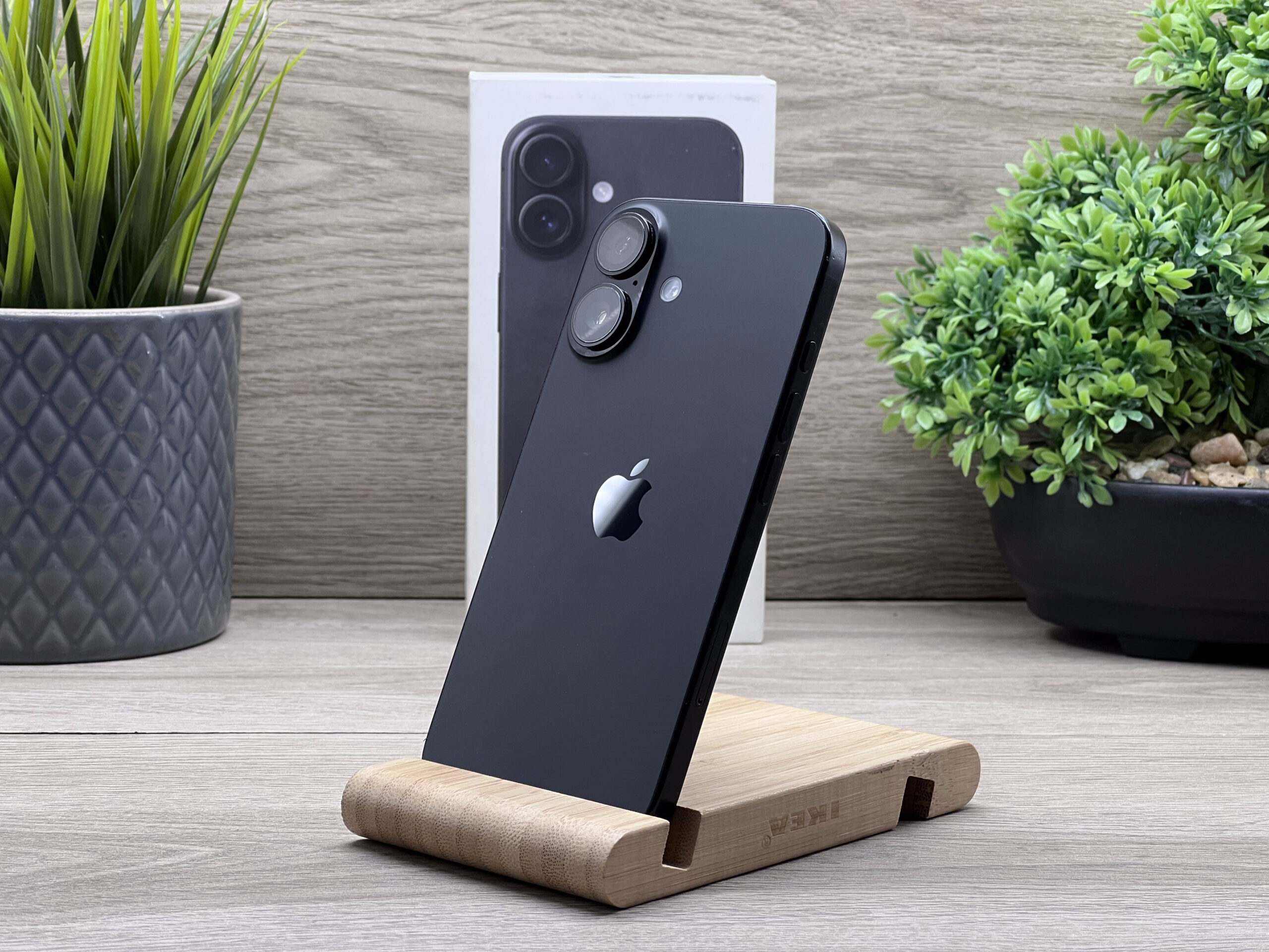 iPhone 16 Black 128GB 2 ÉV Garanciával Számlával