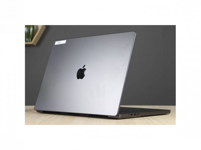 Újszerű MacBook Pro 16